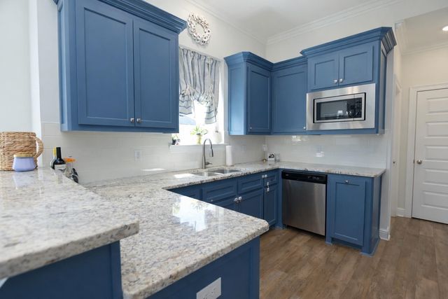 114 Carondelet Ct, Thibodaux, LA 70301