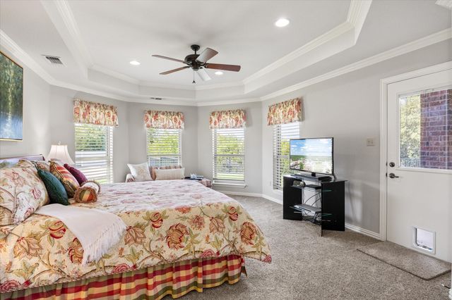 1616 Crow Creek Drive, Granbury, TX 76049