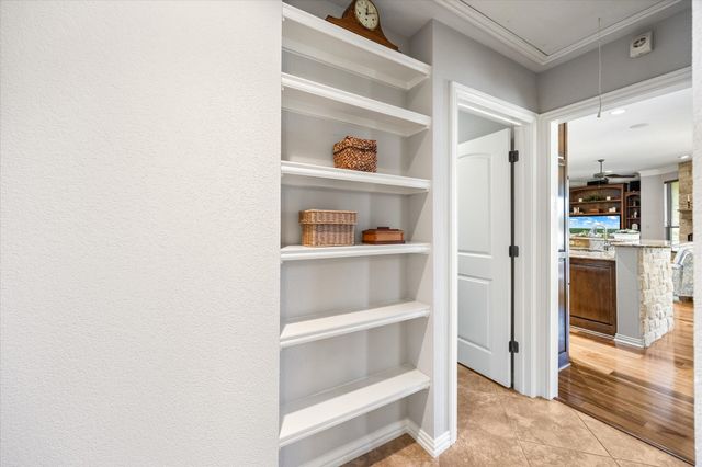 1616 Crow Creek Drive, Granbury, TX 76049