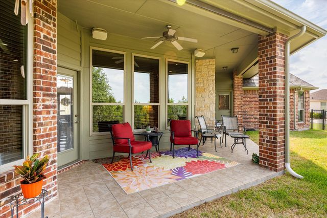 1616 Crow Creek Drive, Granbury, TX 76049