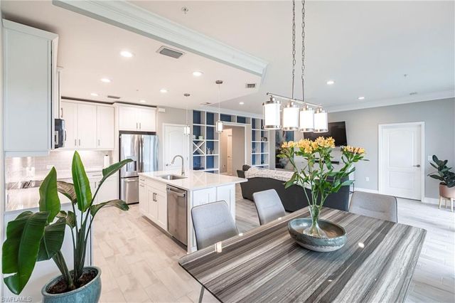 2319 Sawyers Hill RD 703, Naples, FL 34120