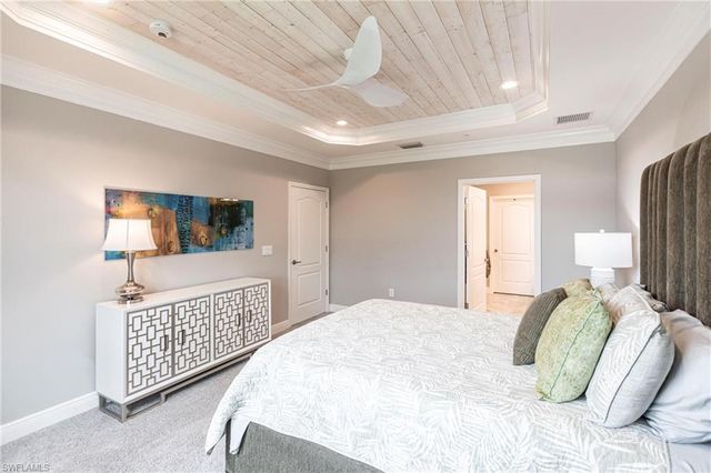 2319 Sawyers Hill RD 703, Naples, FL 34120