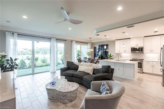 2319 Sawyers Hill RD 703, Naples, FL 34120