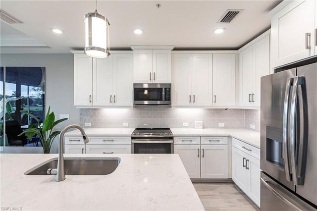 2319 Sawyers Hill RD 703, Naples, FL 34120