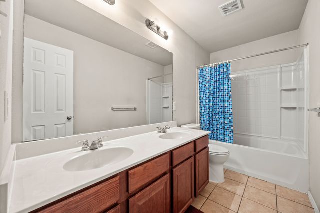 9520 Sills Way, Fort Worth, TX 76177