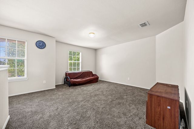 9520 Sills Way, Fort Worth, TX 76177