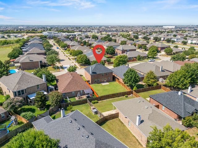 9520 Sills Way, Fort Worth, TX 76177