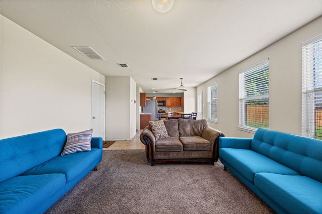 9520 Sills Way, Fort Worth, TX 76177