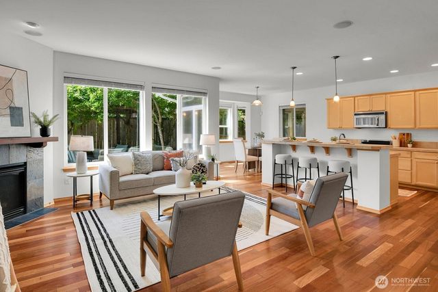 12940 NE 200th Place, Woodinville, WA 98072
