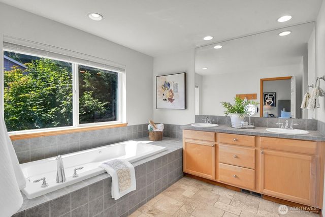 12940 NE 200th Place, Woodinville, WA 98072