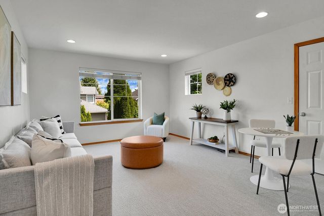 12940 NE 200th Place, Woodinville, WA 98072