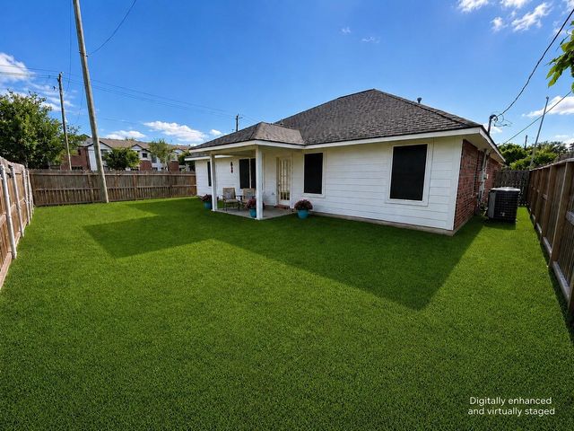 301 Amber Circle, Deer Park, TX 77536