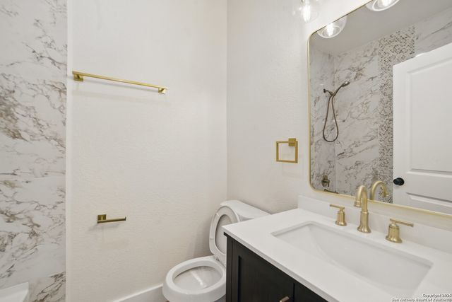 727 Hammond, San Antonio, TX 78210