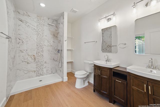 727 Hammond, San Antonio, TX 78210