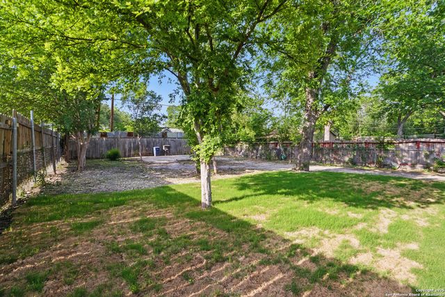 727 Hammond, San Antonio, TX 78210