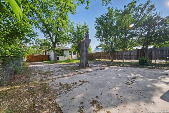 727 Hammond, San Antonio, TX 78210