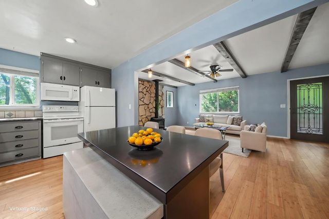 19479 Murphy Rd, Pine Grove, CA 95665