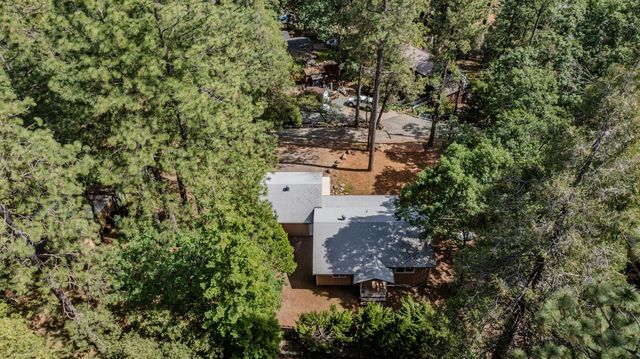 19479 Murphy Rd, Pine Grove, CA 95665