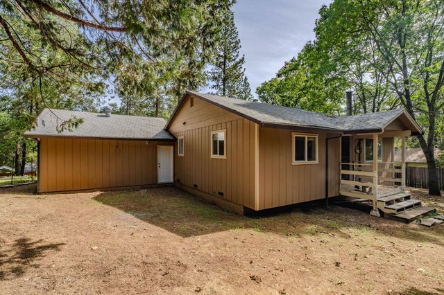 19479 Murphy Rd, Pine Grove, CA 95665