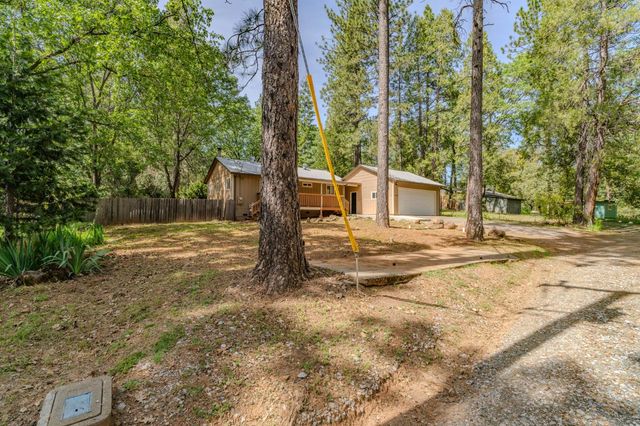 19479 Murphy Rd, Pine Grove, CA 95665