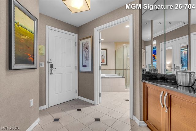 135 East Harmon Avenue 1704, Las Vegas, NV 89109
