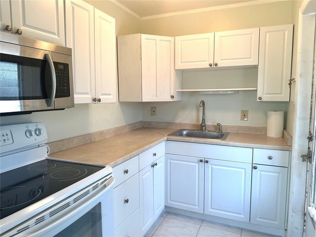 8329 AERO AVENUE, North Port, FL 34287