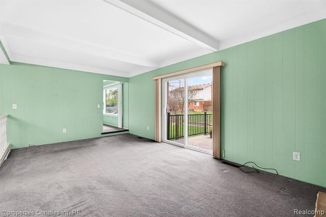 36004 Whitcomb Street, Livonia, MI 48154