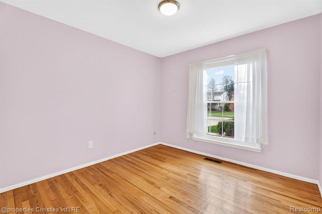 36004 Whitcomb Street, Livonia, MI 48154