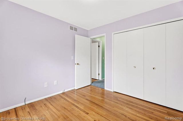 36004 Whitcomb Street, Livonia, MI 48154