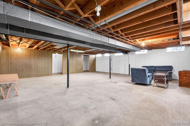 36004 Whitcomb Street, Livonia, MI 48154