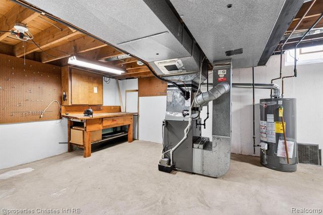 36004 Whitcomb Street, Livonia, MI 48154