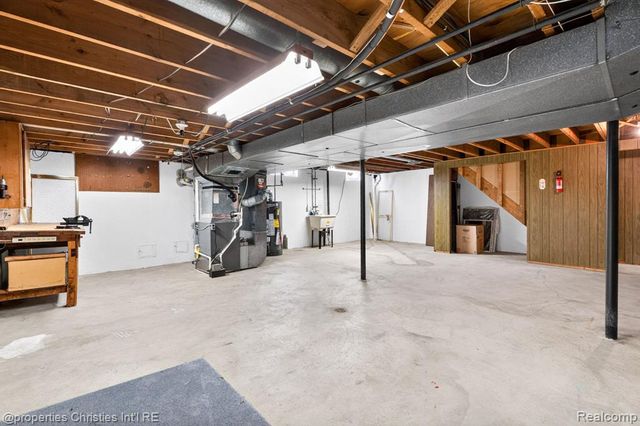 36004 Whitcomb Street, Livonia, MI 48154