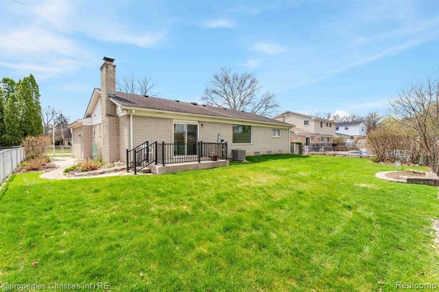 36004 Whitcomb Street, Livonia, MI 48154