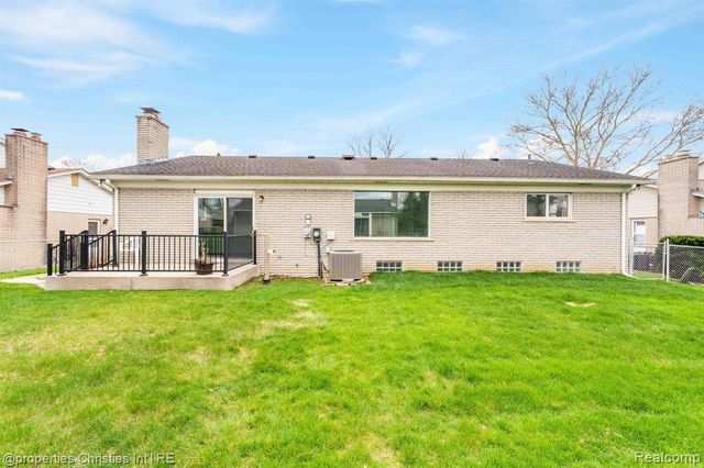 36004 Whitcomb Street, Livonia, MI 48154