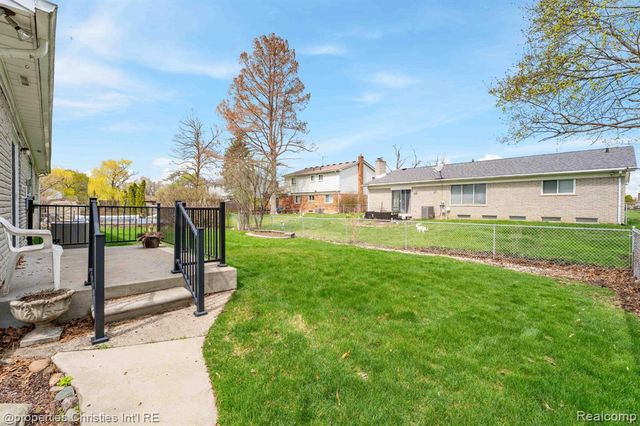 36004 Whitcomb Street, Livonia, MI 48154