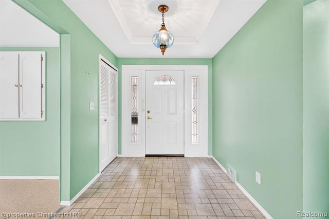 36004 Whitcomb Street, Livonia, MI 48154