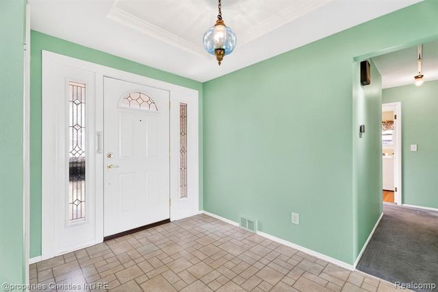 36004 Whitcomb Street, Livonia, MI 48154