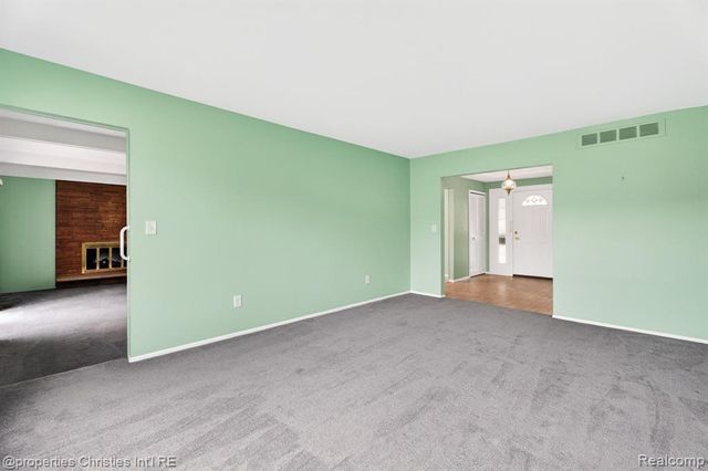 36004 Whitcomb Street, Livonia, MI 48154