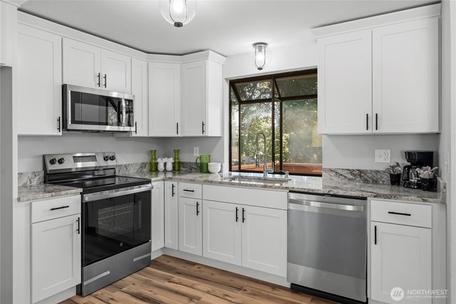 7058 Corfu Boulevard NE, Bremerton, WA 98311