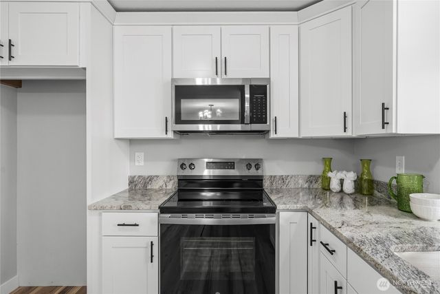 7058 Corfu Boulevard NE, Bremerton, WA 98311