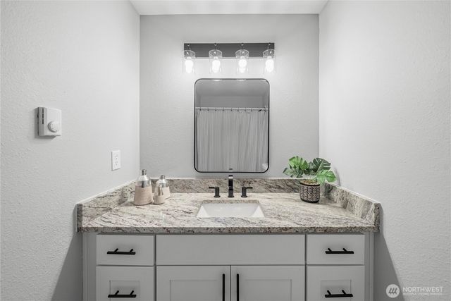 7058 Corfu Boulevard NE, Bremerton, WA 98311