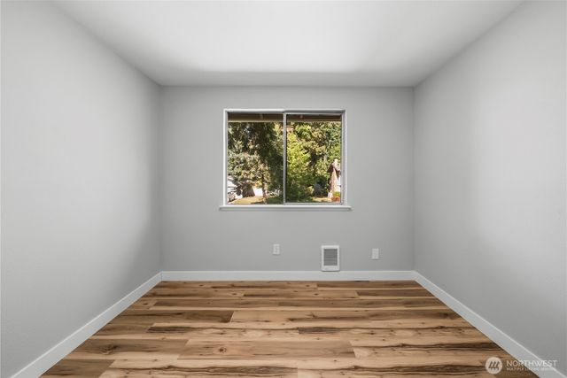 7058 Corfu Boulevard NE, Bremerton, WA 98311