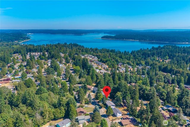 7058 Corfu Boulevard NE, Bremerton, WA 98311