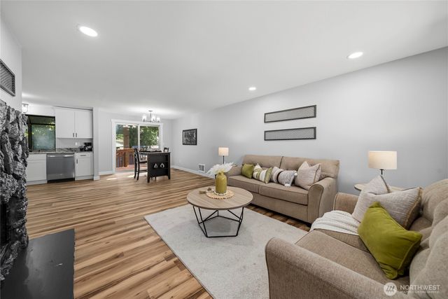 7058 Corfu Boulevard NE, Bremerton, WA 98311