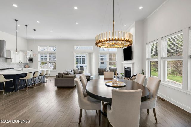 2 Foulks Terrace 1805, Lincroft, NJ 07738