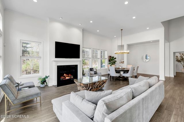 2 Foulks Terrace 1805, Lincroft, NJ 07738