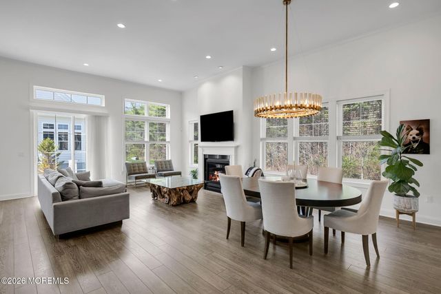 2 Foulks Terrace 1805, Lincroft, NJ 07738