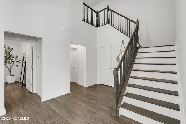 2 Foulks Terrace 1805, Lincroft, NJ 07738