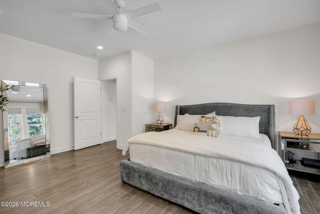 2 Foulks Terrace 1805, Lincroft, NJ 07738