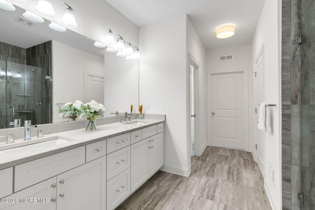 2 Foulks Terrace 1805, Lincroft, NJ 07738
